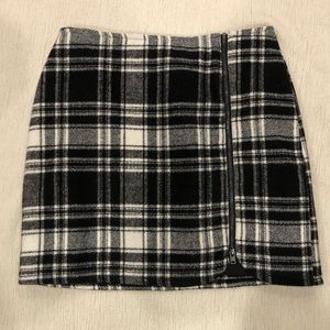 Hollister Plaid Skirt, Black & White, Size 1